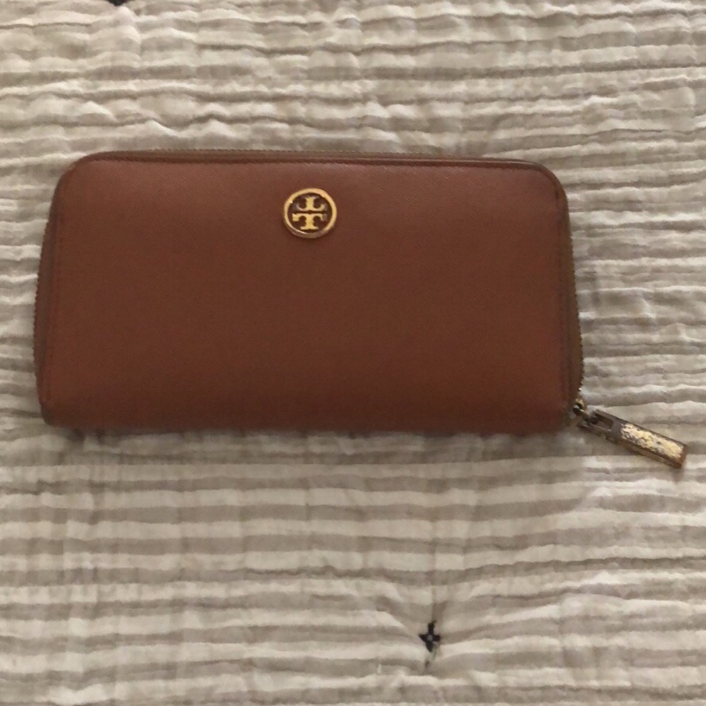 Tory Burch wallet